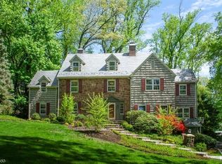 8 Clinton Pl, Maplewood, NJ 07040