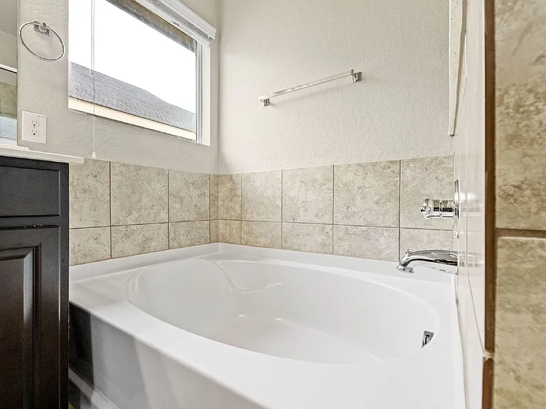 12815 Waterlily Way — Photo 32
