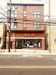 185 Mallory Avenue, #3