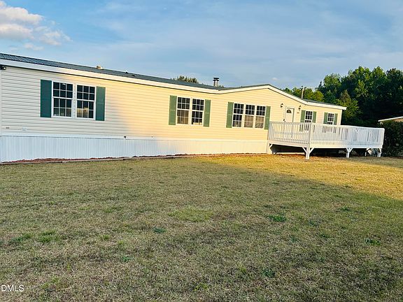 3rd image of 6601 Clearwater Dr