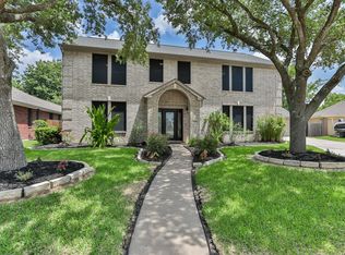 7135 Holly Bay Ct, Pasadena, TX 77505