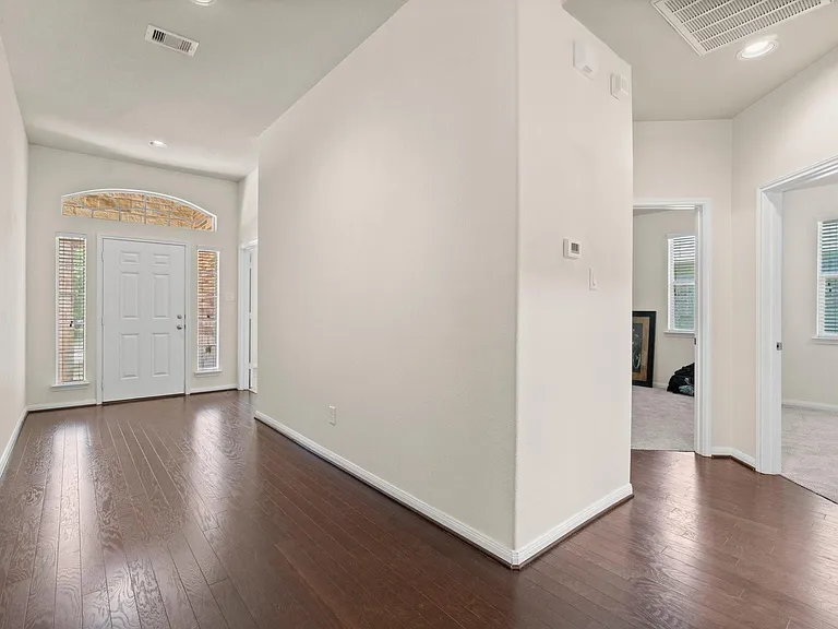118 Red Deer Pl — Photo 7