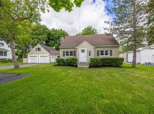 771 Webster Rd, Webster, NY 14580