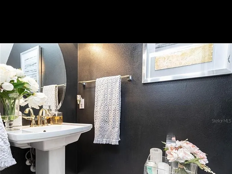 30039 Mossbank Dr — Photo 16