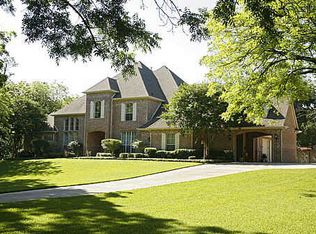 1016 W Wintergreen Rd, Desoto, TX 75115