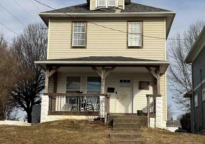 408 Clarendon St photo 1