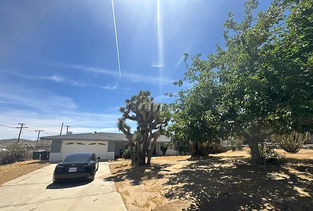 8545 Amador Ave — Photo 1