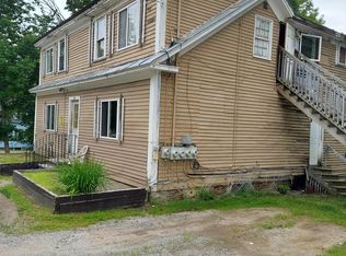 165 Middle St, Farmington, ME 04938
