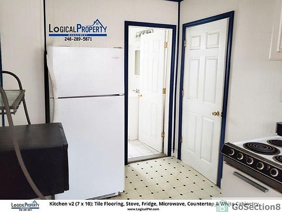 4th image of 20860 Hollywood St