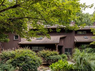 303 Deepwood Rd, Chapel Hill, NC 27514