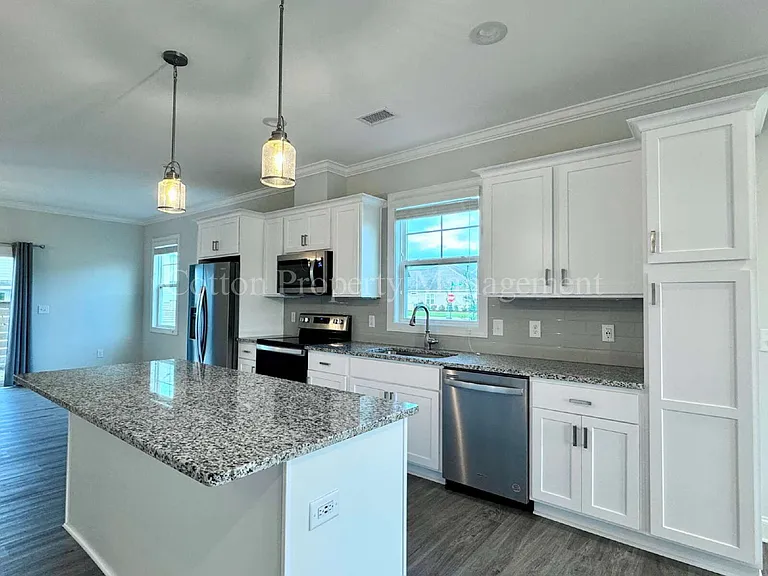 4732 Siddons Dr — Photo 7