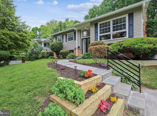 11912 Hunters Ln, Rockville, MD 20852