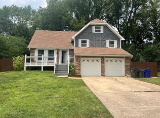 1800 Sheridan Bridge Ln, Olathe, KS 66062