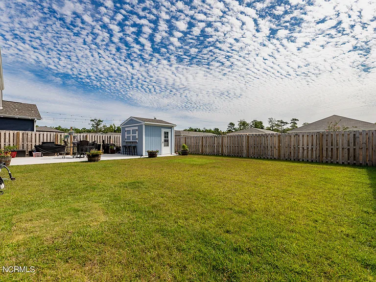 416 Edgewater Way — Photo 30