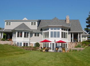 4105 Lighthouse Dr, Racine, WI 53402