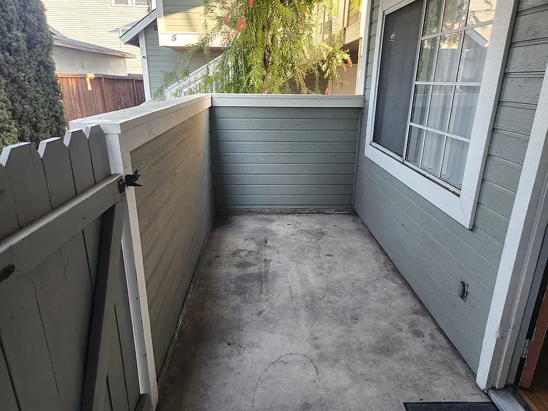 124 W Truslow Ave #4 — Photo 21