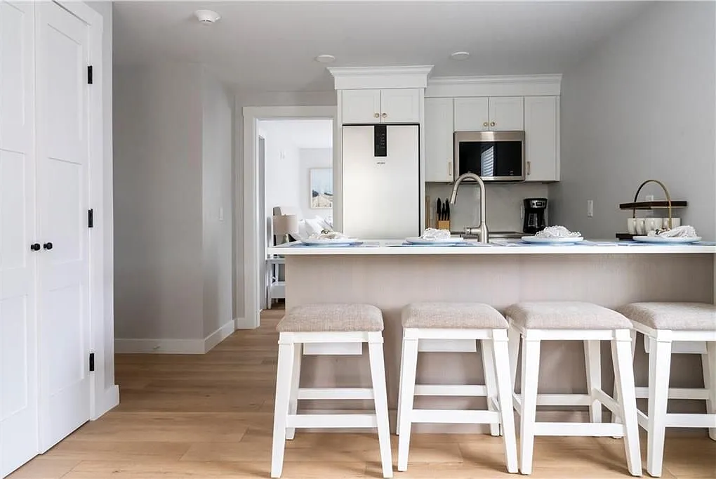 1 bed, 1.0 bath, 500 sqft, $3,200 — Photo 3