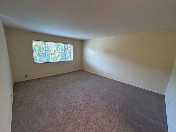 4th image of 151 Irene Ct #15
