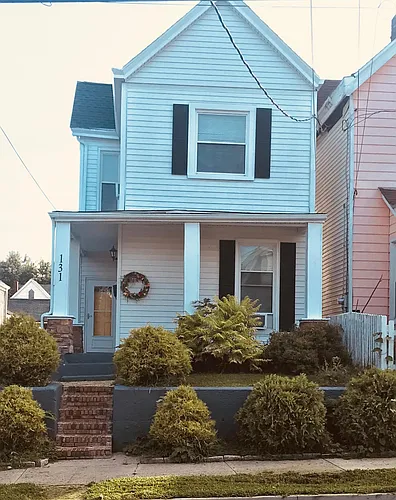 131 Ward Ave #1 Photo 1