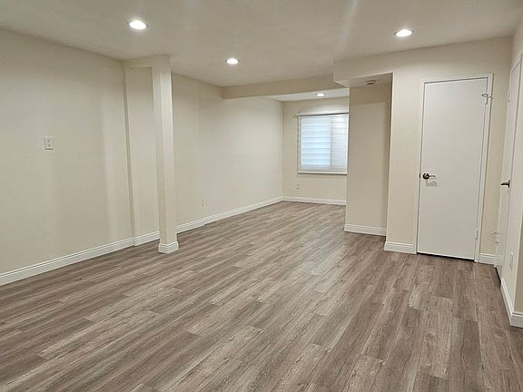 3rd image of 8655 Orion Ave Unit 8