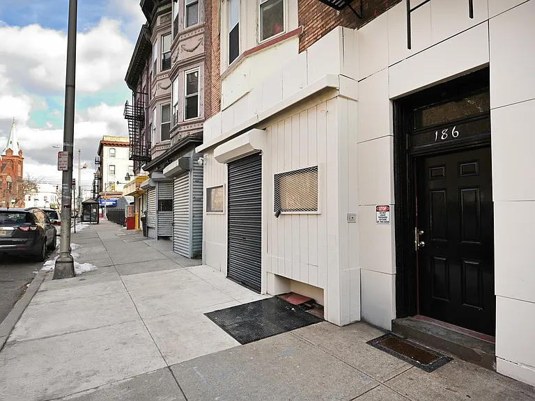 186 Ocean Ave #JC — Photo 18