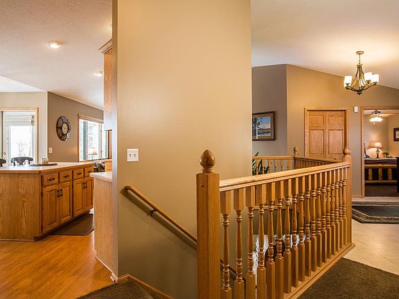 4th image of 37096 Little Oak Ln