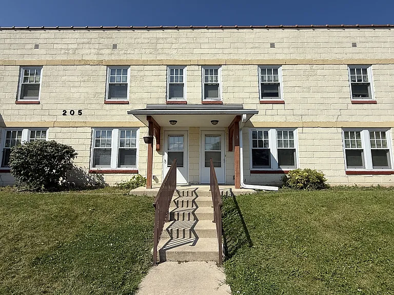 205 Birch Ave #2 — Photo 1