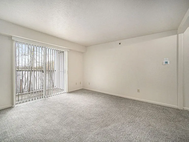 Canal 2 Apartments — Photo 52