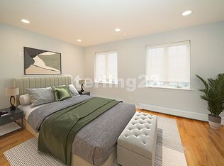 24-14 32nd St #1D, Astoria, NY 11102