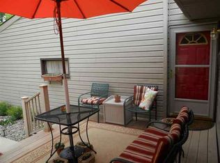 922 Prairie Meadow Ct, Waterloo, IA 50701