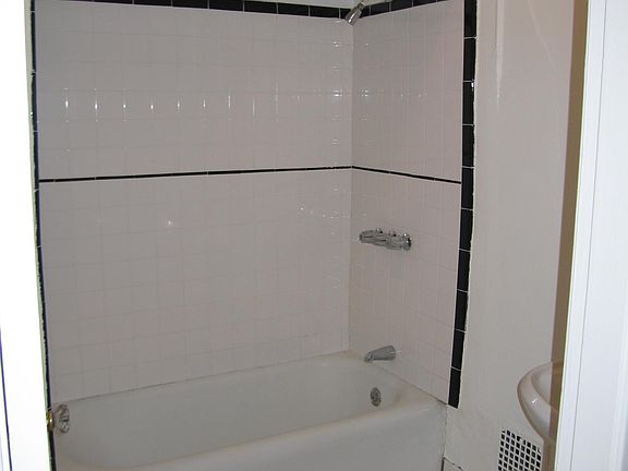 4th image of 4457 W 2nd St
