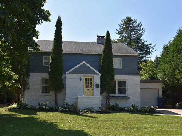 524 Cherry St, Petoskey, MI 49770