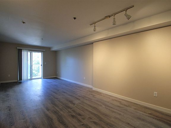 4th image of 404 Terry Ave #11433882