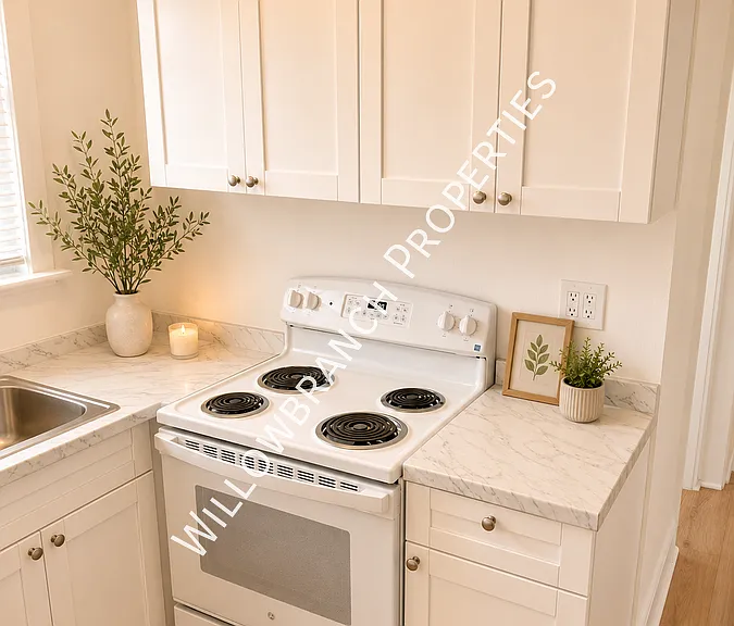 2335 Riverside Ave #1 — Photo 4