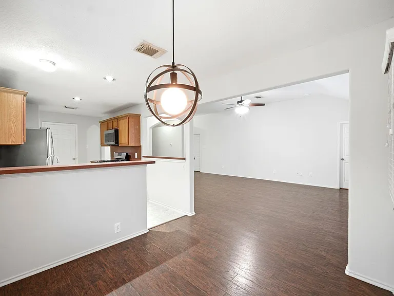 6931 Hamilton Falls Ln — Photo 14