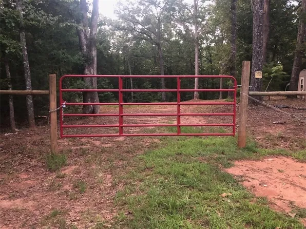 366 Calhoun Forest Dr, Abbeville, SC 29620