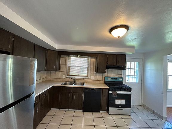5th image of 238 Sunshine Dr