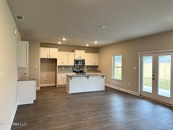 4th image of 12226 Savannah Cir