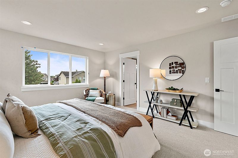 2nd image of 14221 SE 284th Place