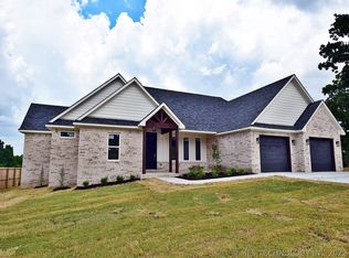 781 Harlan Dr, Tahlequah, OK 74464