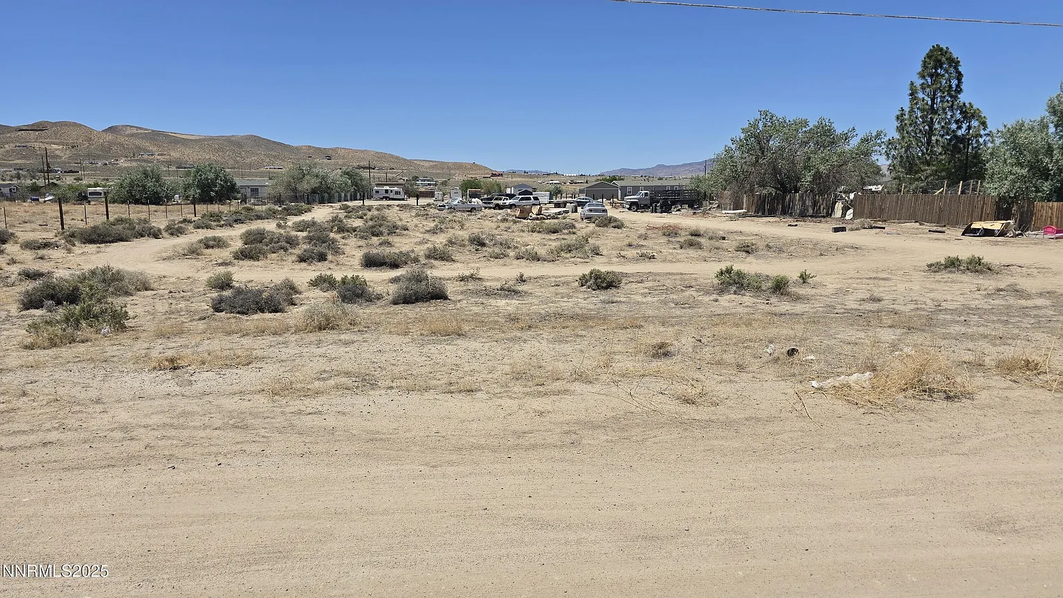 5135 Robert Way photo 1