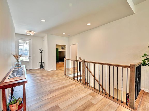 5th image of 962 Larkspur Dr