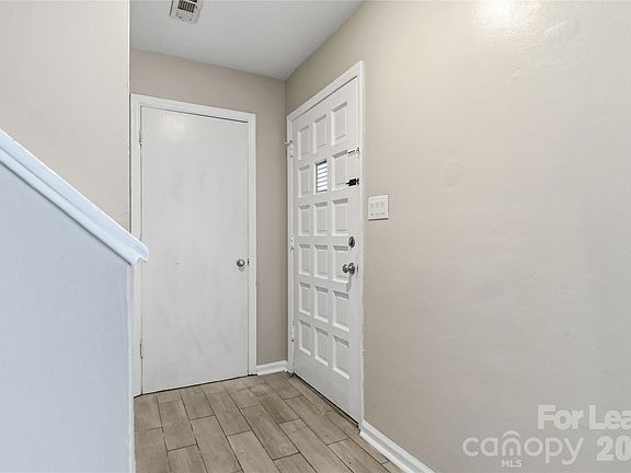 4th image of 2005 Stoney Point Ln Unit 14