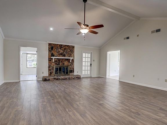 4th image of 103 Kensington Dr