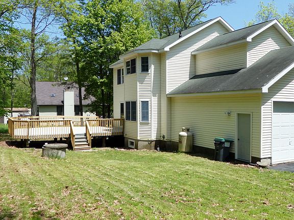 3rd image of 12221 Honeysuckle Dr