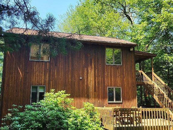 3rd image of 139 Blueberry Dr