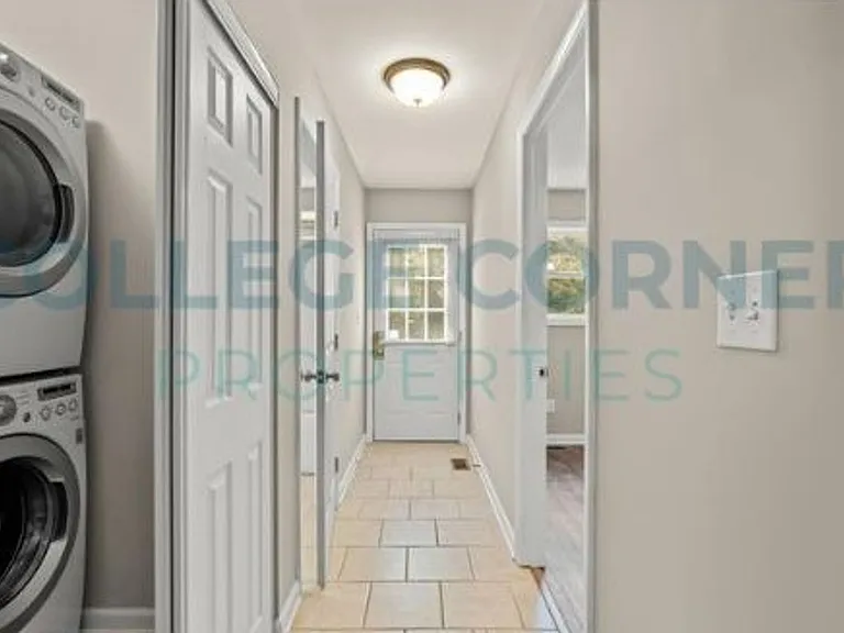 639 S Poplar St #C — Photo 26