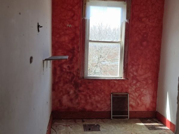 chicago-illinois-442890507 picture