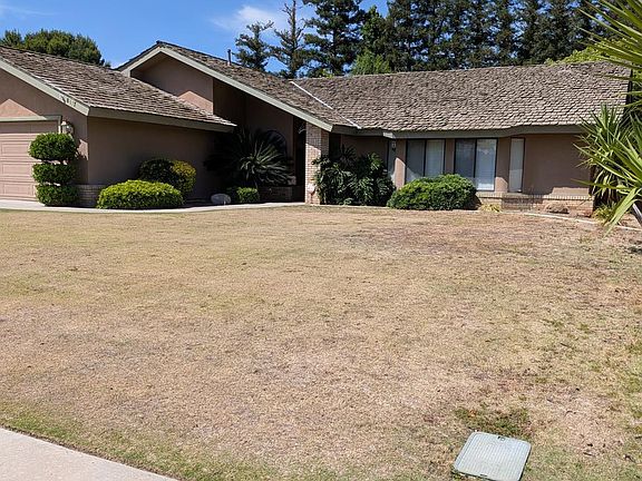 3rd image of 8817 Sierra Oak Dr