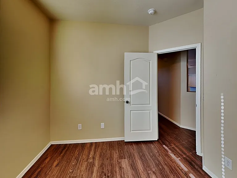 7227 W Darrow St — Photo 24